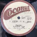 Á La Carte You Get Me On The Run, Red Indian Drums (12", Maxi) Á La Carte You Get Me On The Run, Red Indian Drums (12", Maxi)