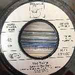 The Twins  Love In The Dark  (7", Single)