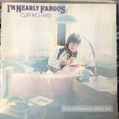 Cliff Richard - Im Nearly Famous  (LP, Album) (vinyl) bakelit lemez