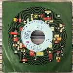 Illés Zenekar  Ne Sírjatok Lányok, Júliára Várunk  (7", Single)